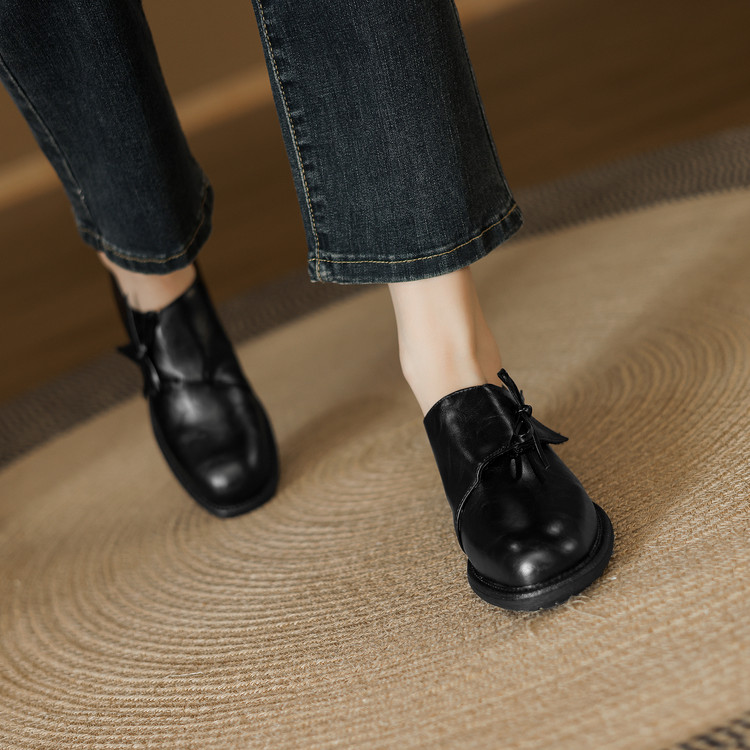 Deep Mouth Flat Shoes - Women's Slip-On - Brown Black
