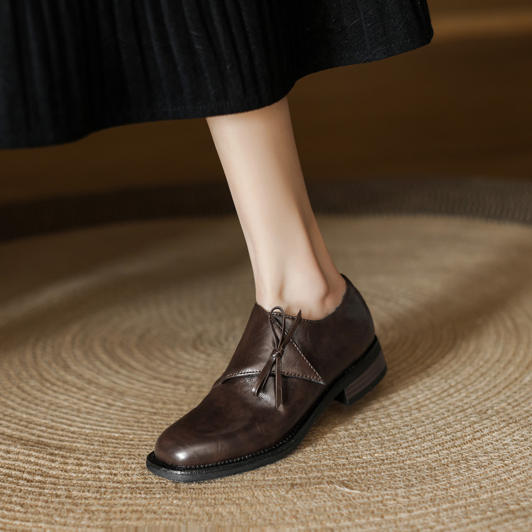 Deep Mouth Flat Shoes - Women's Slip-On - Brown Black - Image 2