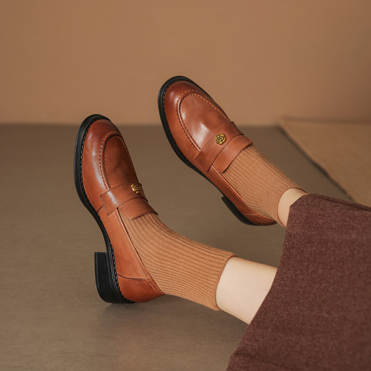 Women's Leather Loafers with Metal Buckle and Chunky Heel - Image 4